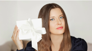 The “5 Minute” Salon: Hair Gift Sets for Everyone